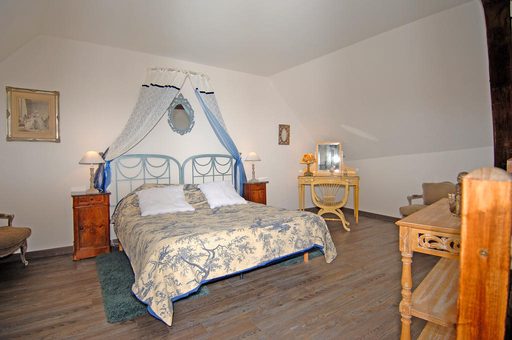 Chateau Du Max Le Theil  Room photo